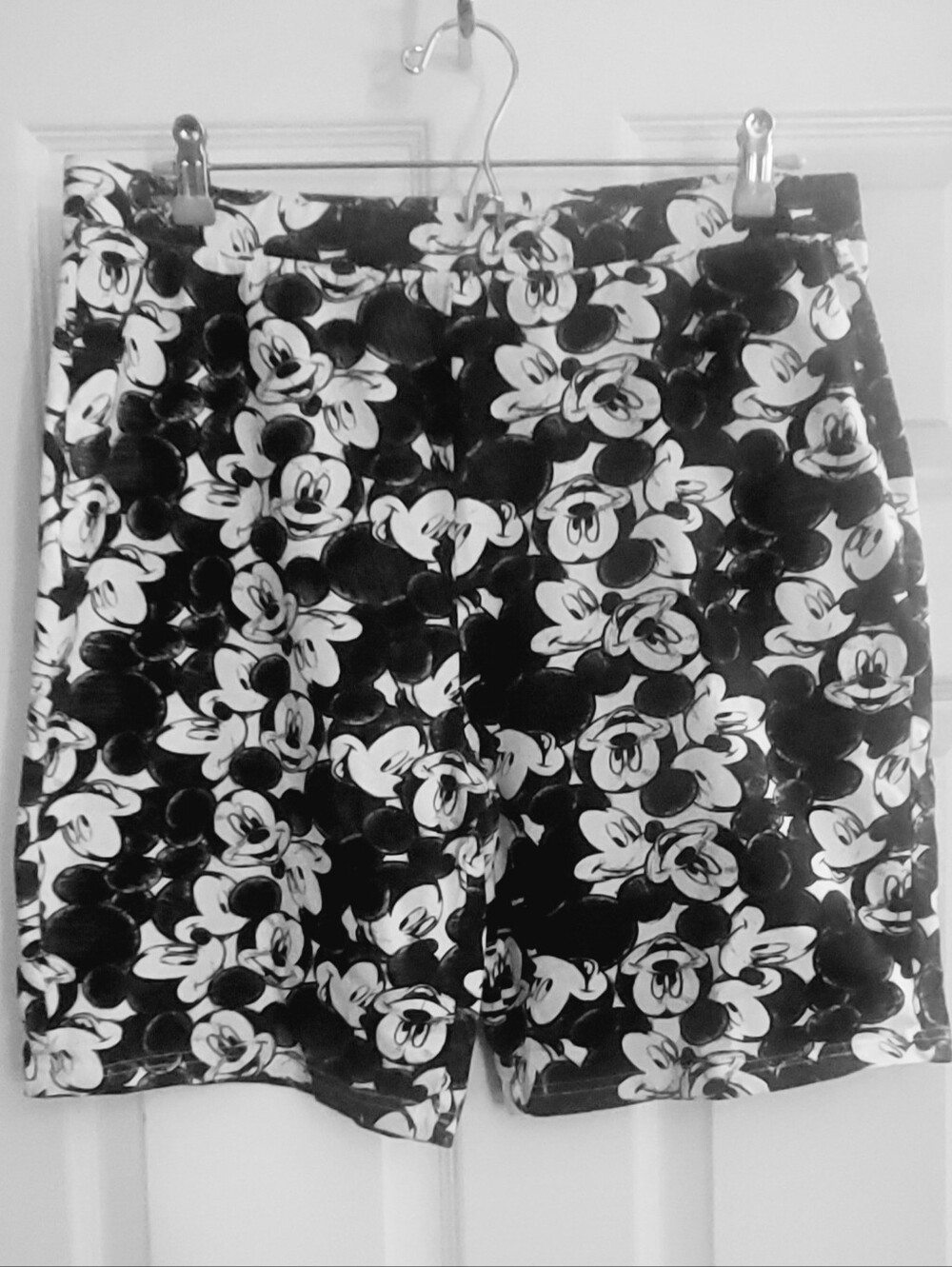 Disney Black & White Mickey Mouse Sketchbook Patterned Shorts Stretchy XL
